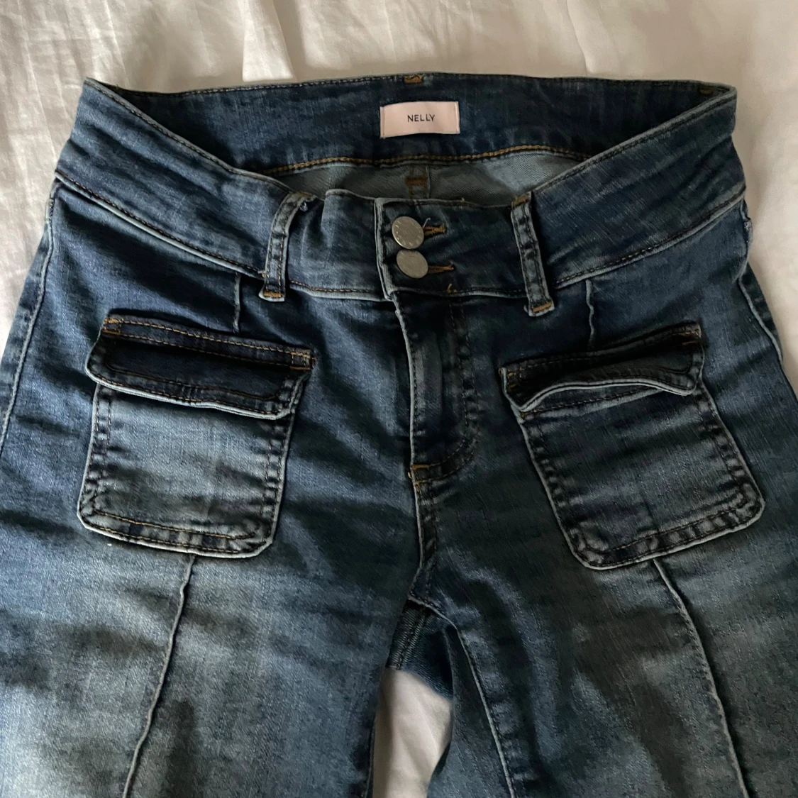 Blå bootcut jeans från Nelly💗 - 4