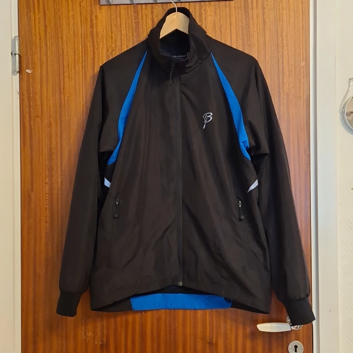 Svart och blå vindjacka Björn Dæhlie M