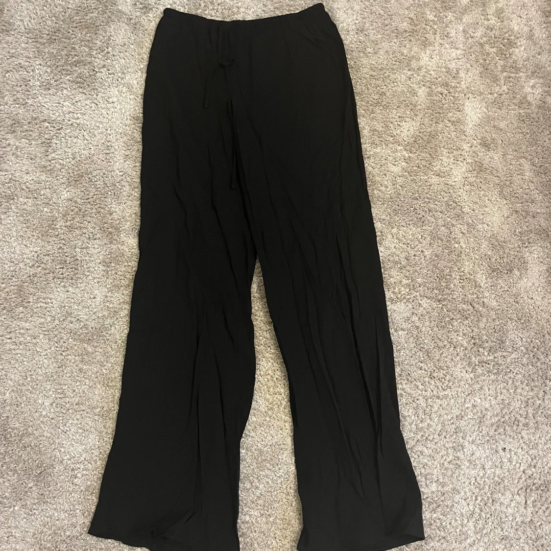 Svarta linnebyxor från Zara