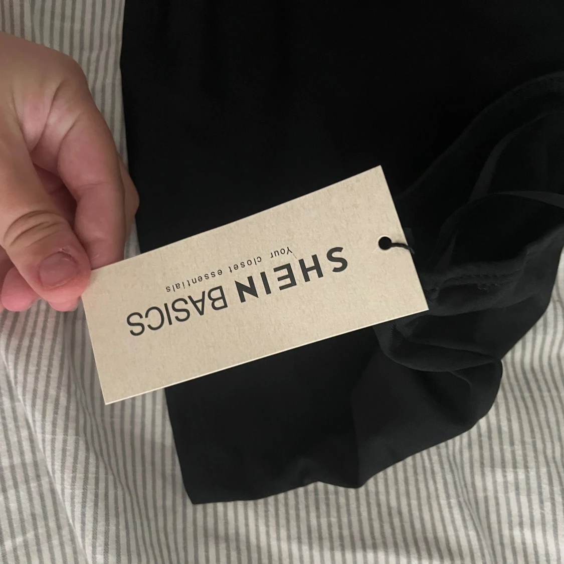 Svart topp från SHEIN BASICS