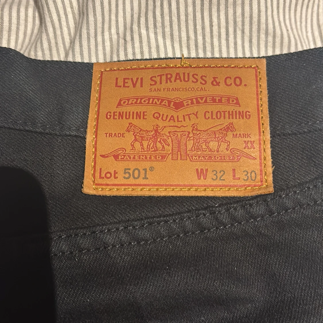 Svarta Levi's 501 jeans - 1