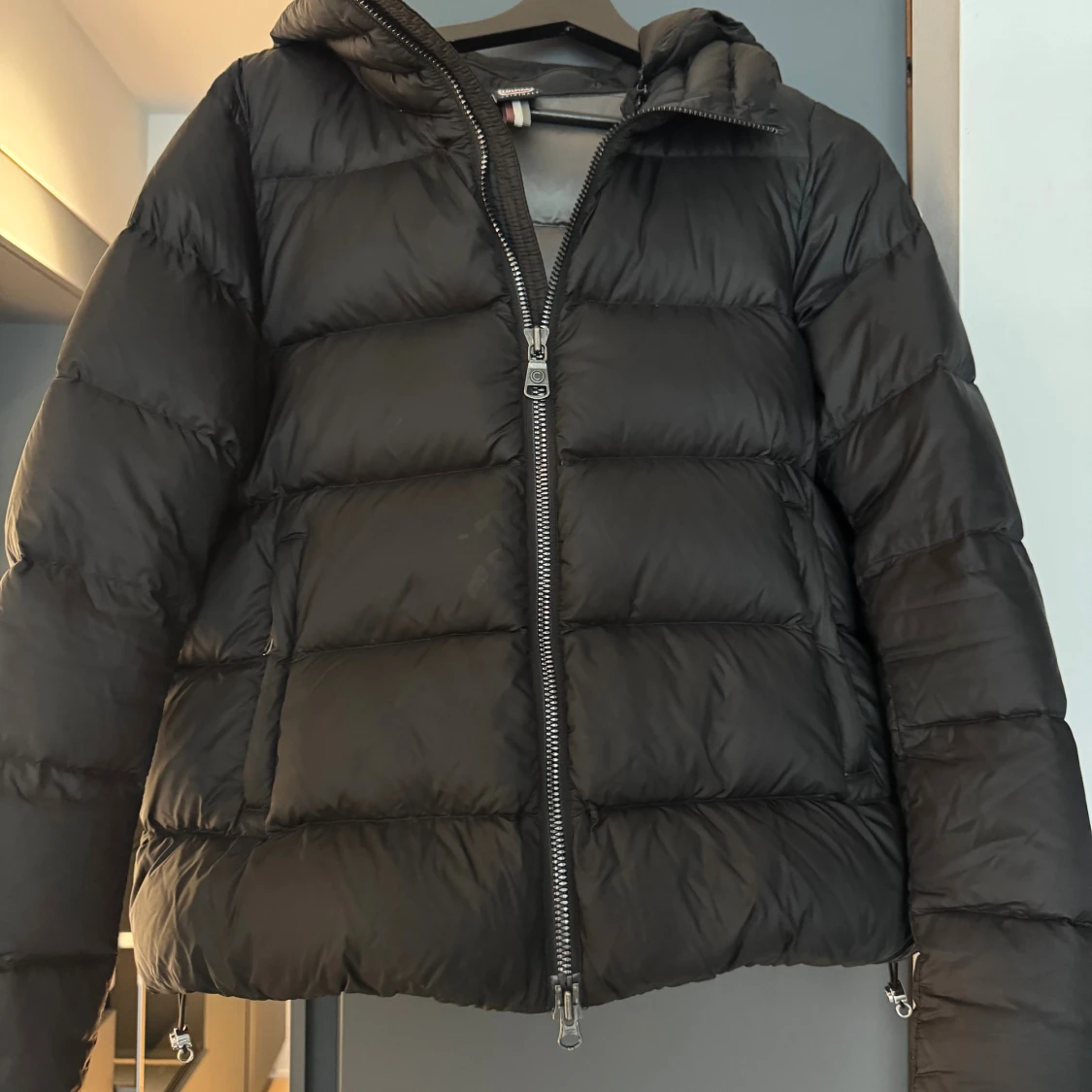 Svart pufferjacka från Colmar - 2