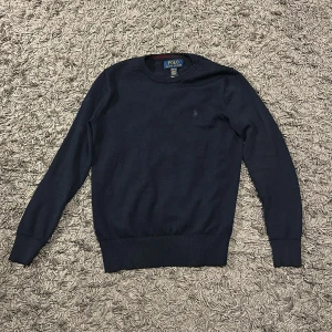 Ralph lauren tröja - En 100% merino oull tröja from polo Ralph lauren. Skick 10/10, pris kan diskuteras