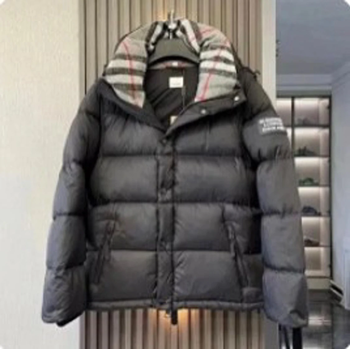 Svart pufferjacka från Burberry M