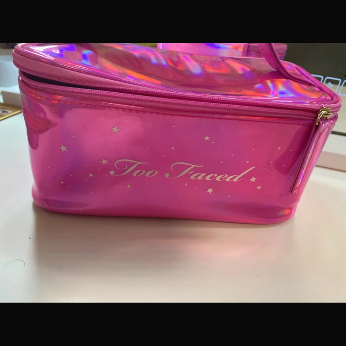 Rosa necessär från Too Faced - 4