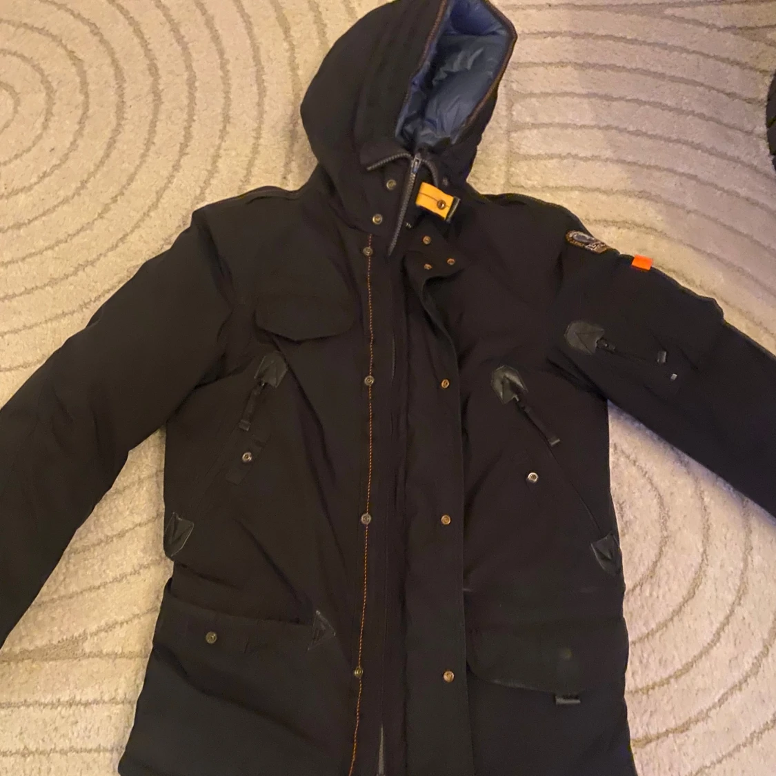 Svart Parajumpers Masterlight dunjacka