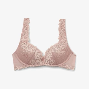 SÖKER 💗 - Sälen denna intemissemi BH i rosa från storlek 70b till 75c kan vara vad som hällst i mellan.