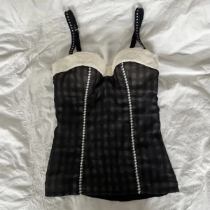 Corset från Intimissimi  - Säljer super populär slutsåld corset från Intimissimi däremot är banden borttagna. Mycket bra skick 