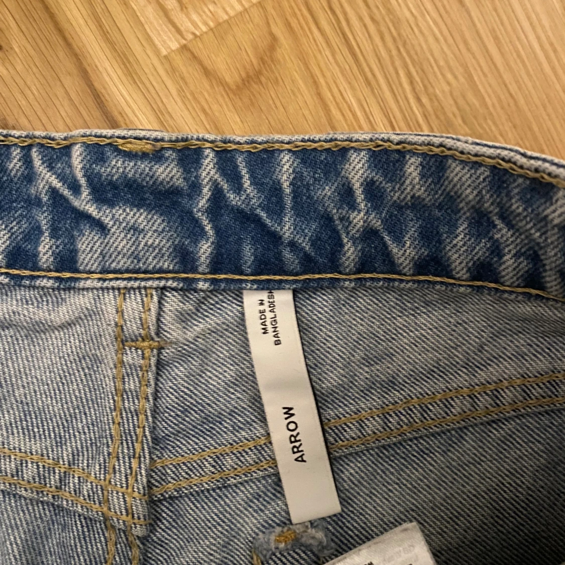 Weekday straight arrow low waist jeans - 3