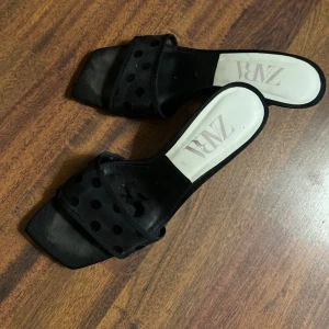 Klackar Zara - Sjukt snygga klackar från Zara🖤 priset går att diskuteras! 