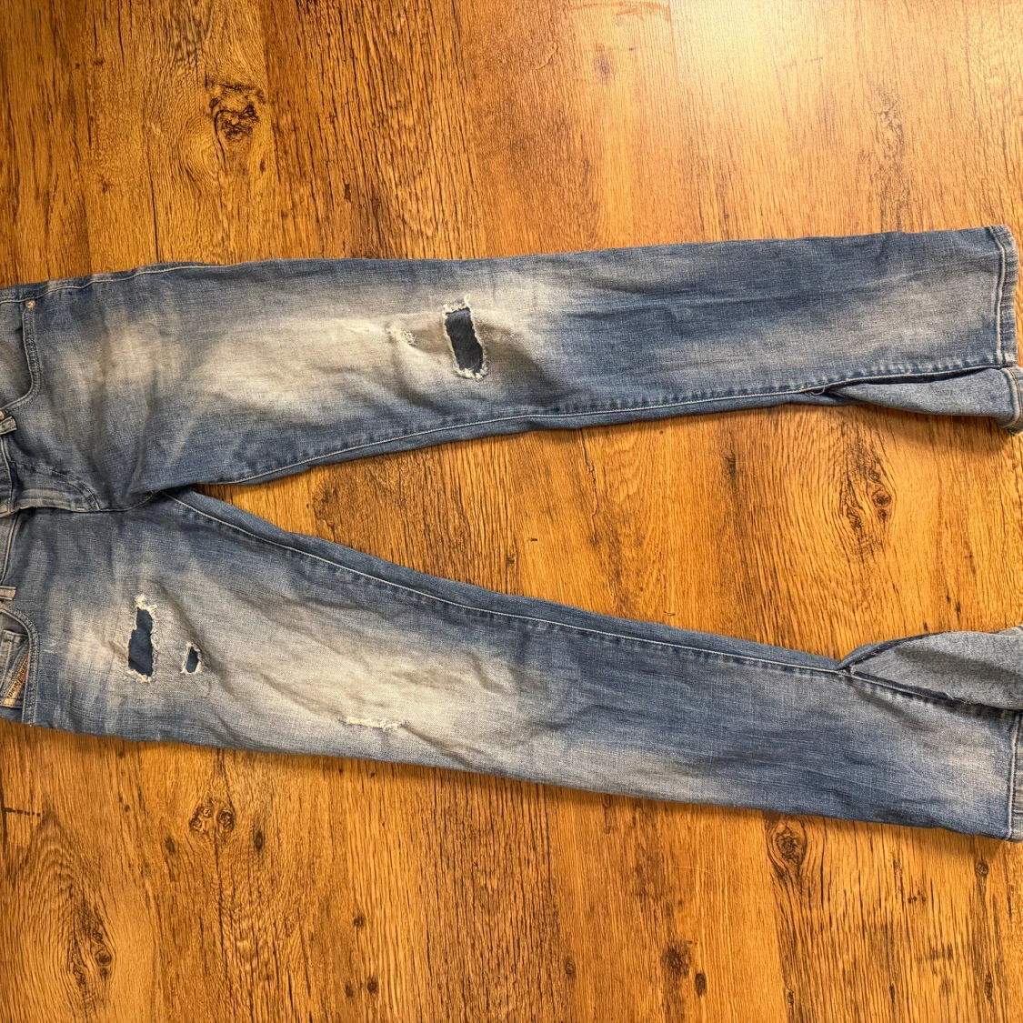 Diesel jeans med hål  - 2