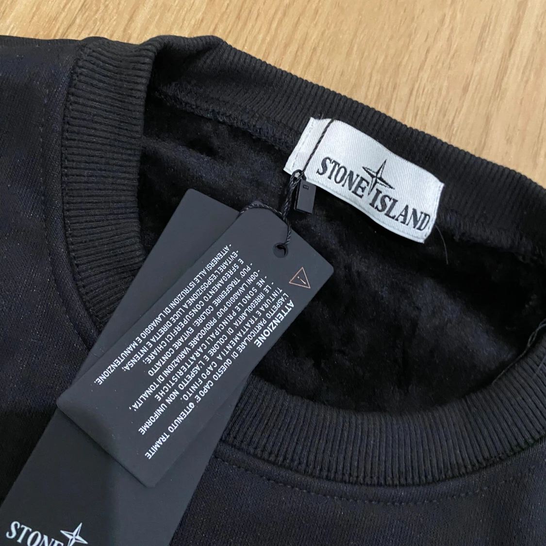 Svart sweatshirt från Stone Island - 2