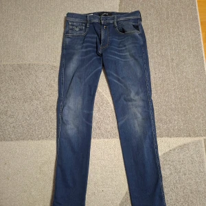 Replay byxor (slim) - Heltt nya aldrig använd bara köpt och haft i garderoben ny pris 1500 pris kan diskuteras