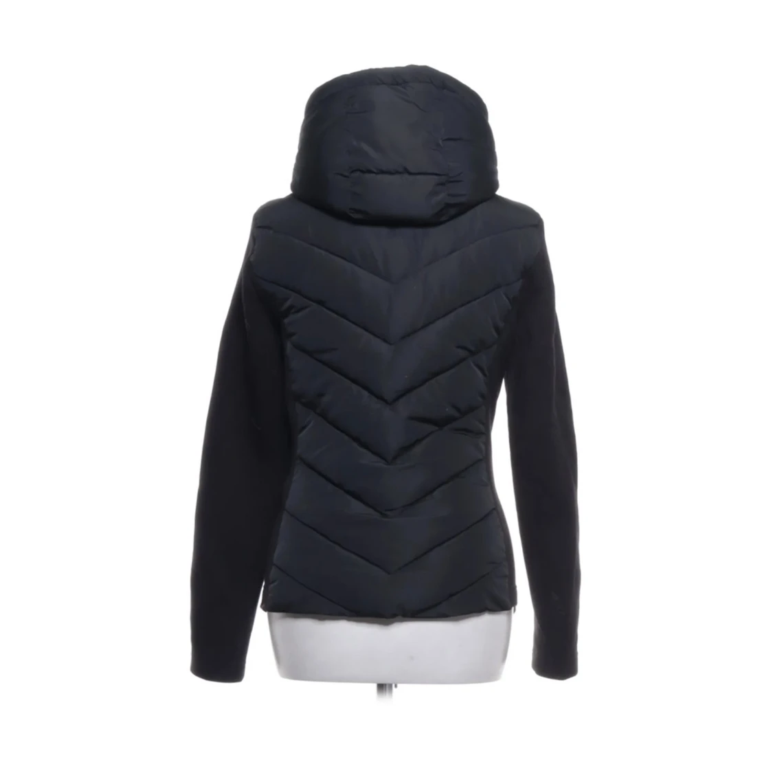 Svart pufferjacka med huva från Zara - 1