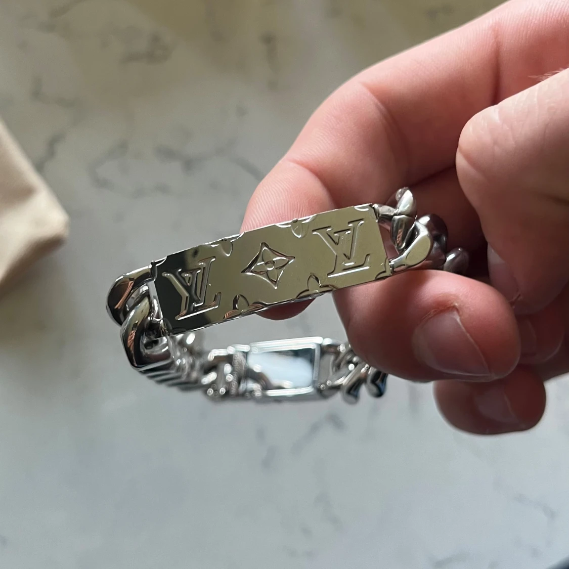 Louis Vuitton silverfärgat armband - 4