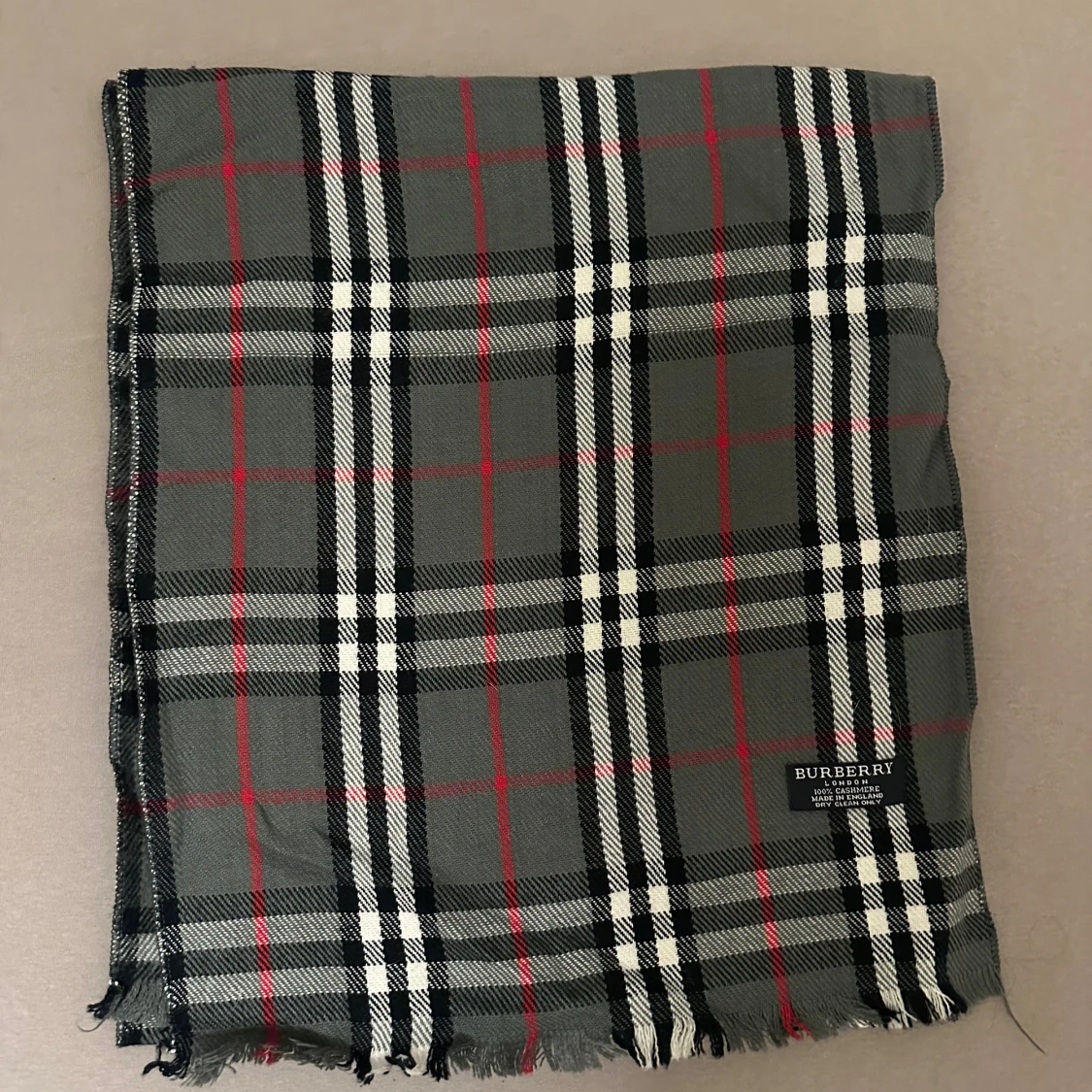 Rutig halsduk från Burberry