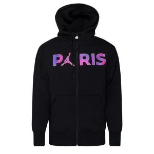 Svart Paris hoodie från Jordan - Svart hoodie från Jordan med dragkedja och huva. Framtill står det 'PARIS' i lila och rosa gradient med Jumpman-loggan som A. Mjuk bomullskänsla, känguruficka och snörning i huvan. Perfekt för dig som gillar streetwear och sportig stil och den säljs it längre i butik