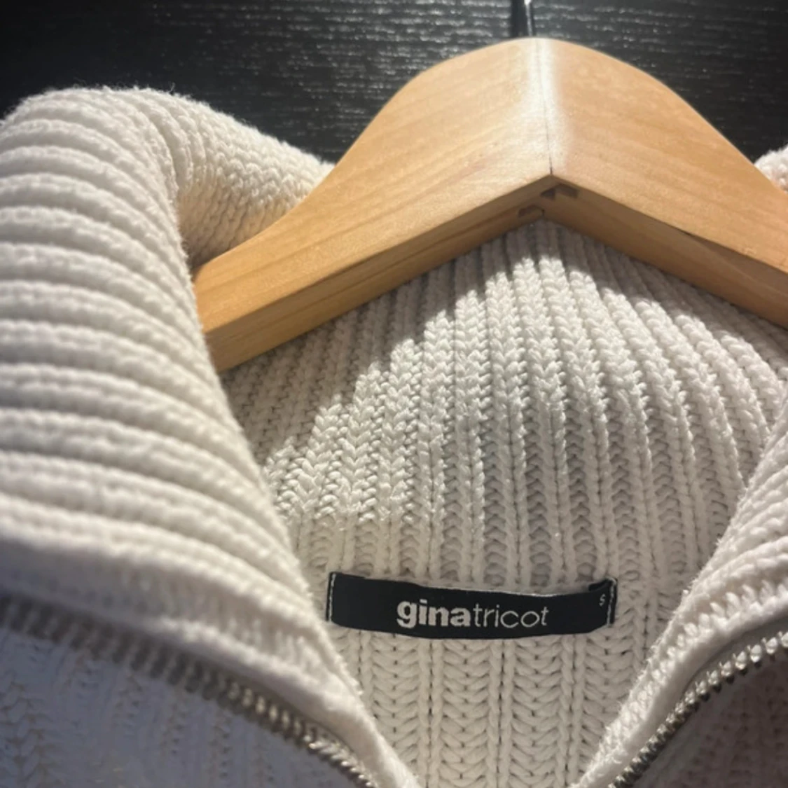 Randig croppad stickad tröja Gina Tricot - 1