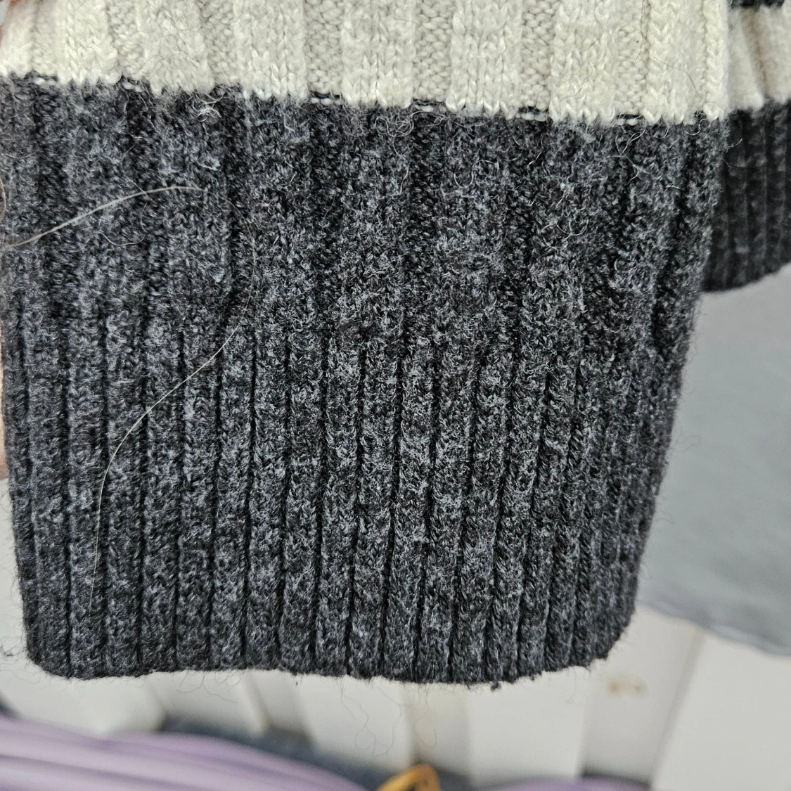 Randig ribbad stickad tröja M - 2