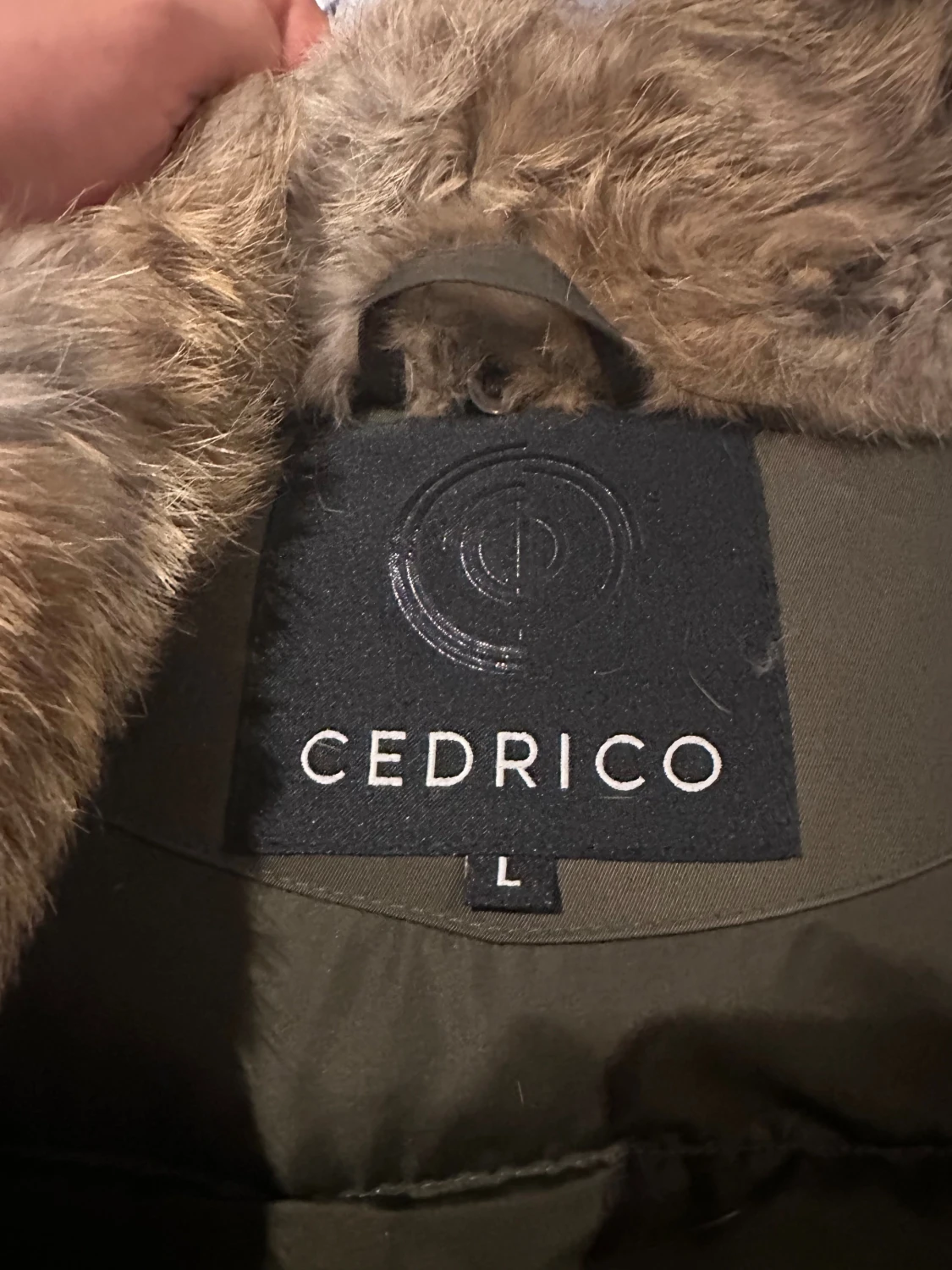 Mörkgrön pufferjacka från Cedrico - 2