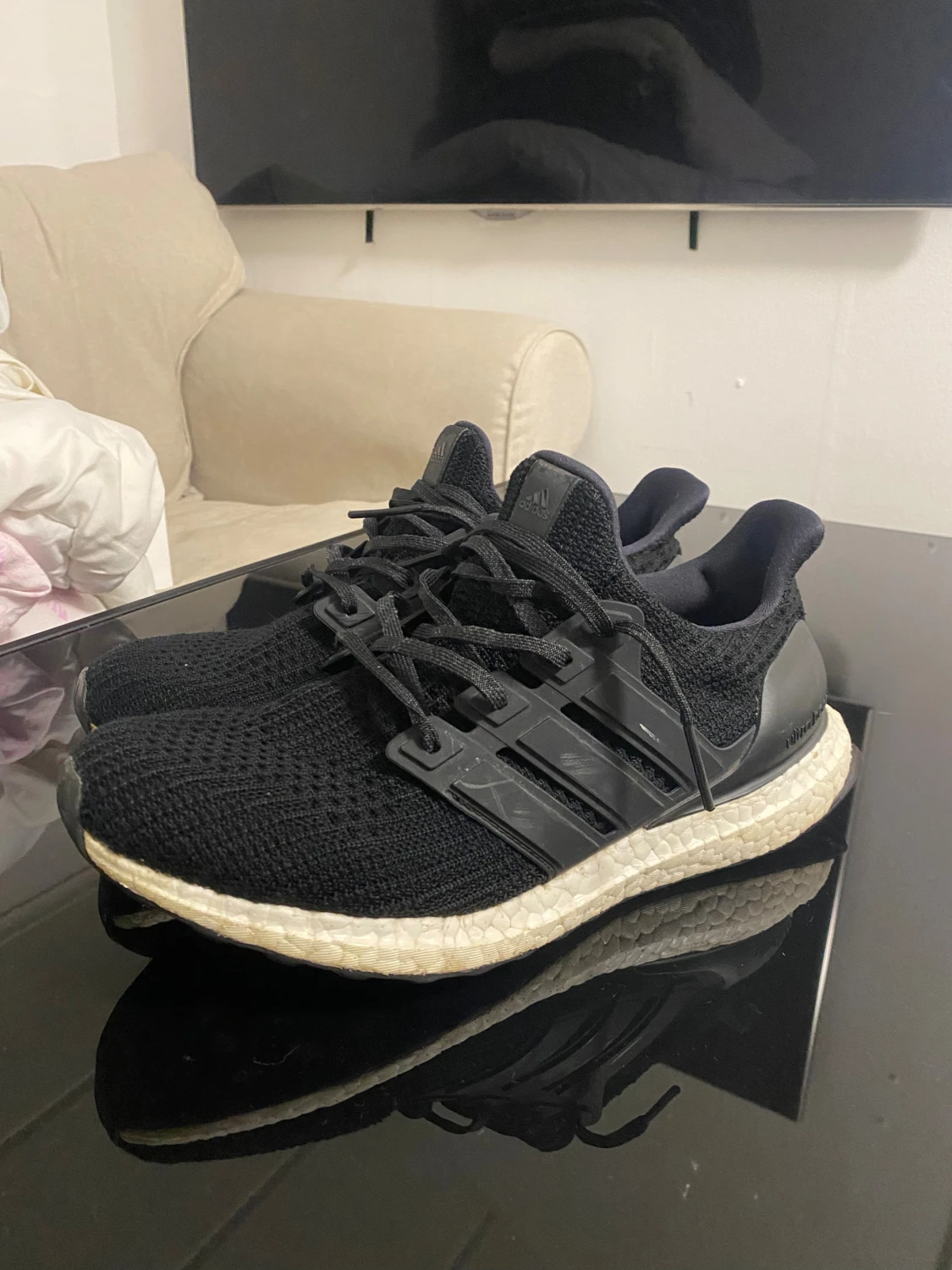 Svarta Adidas Ultraboost sneakers - 1