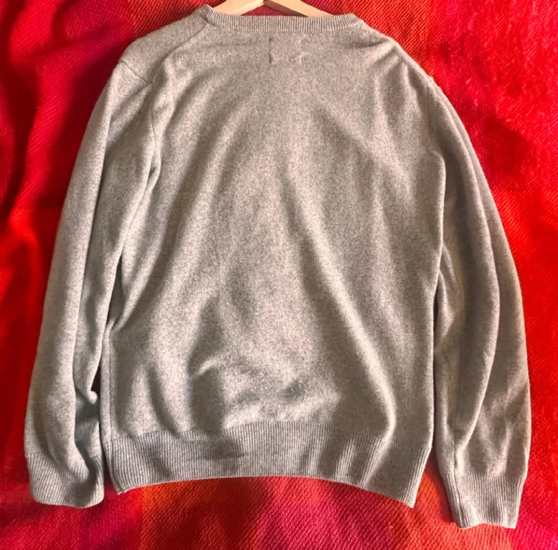 Grå stickad tröja från GANT - 1