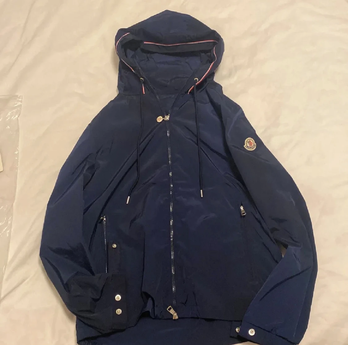 Mörkblå vindjacka från Moncler