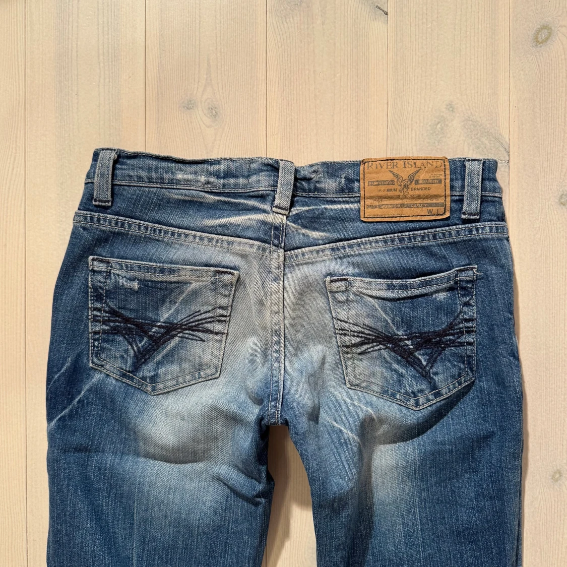 Low bootcut River Island jeans  - 5