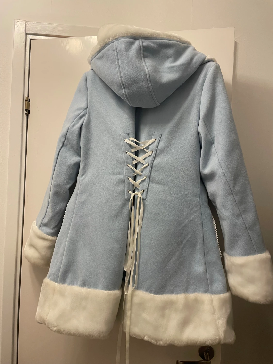 Ljusblå kappa från Hell Bunny - 1