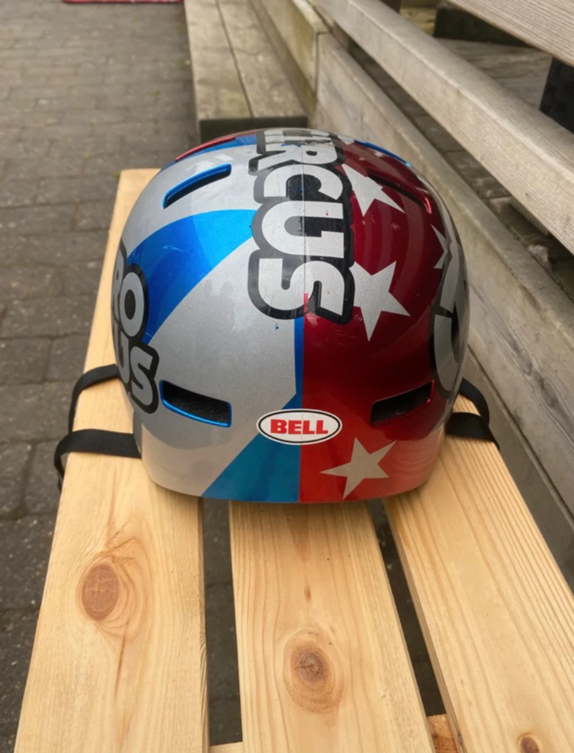 Nitro Circus hjälm från Bell - 1