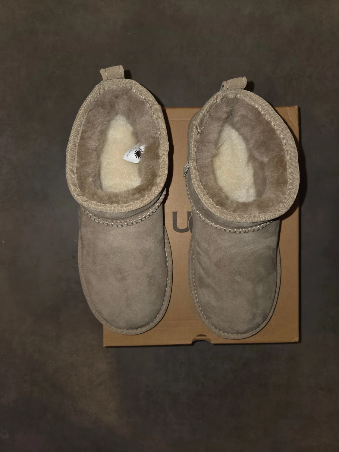 Beige UGG boots i mocka - 6