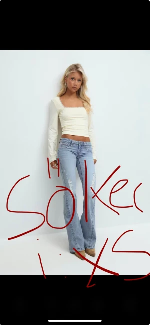 Ljusblå jeans - Söker dessa i storlek Xs, Tallskorv om ni har. pris kan diskuteras. 