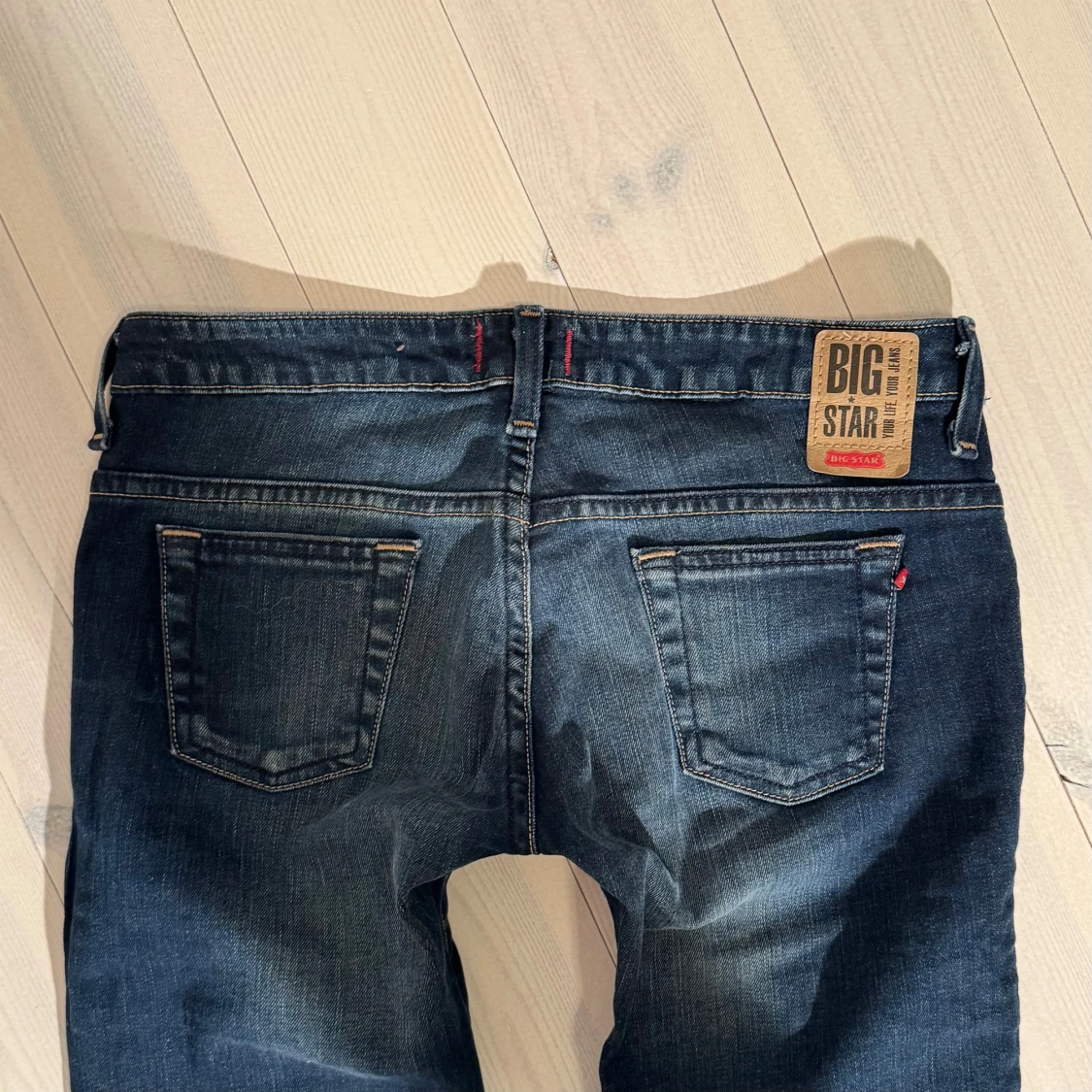 Extra low bootcut jeans  - 5