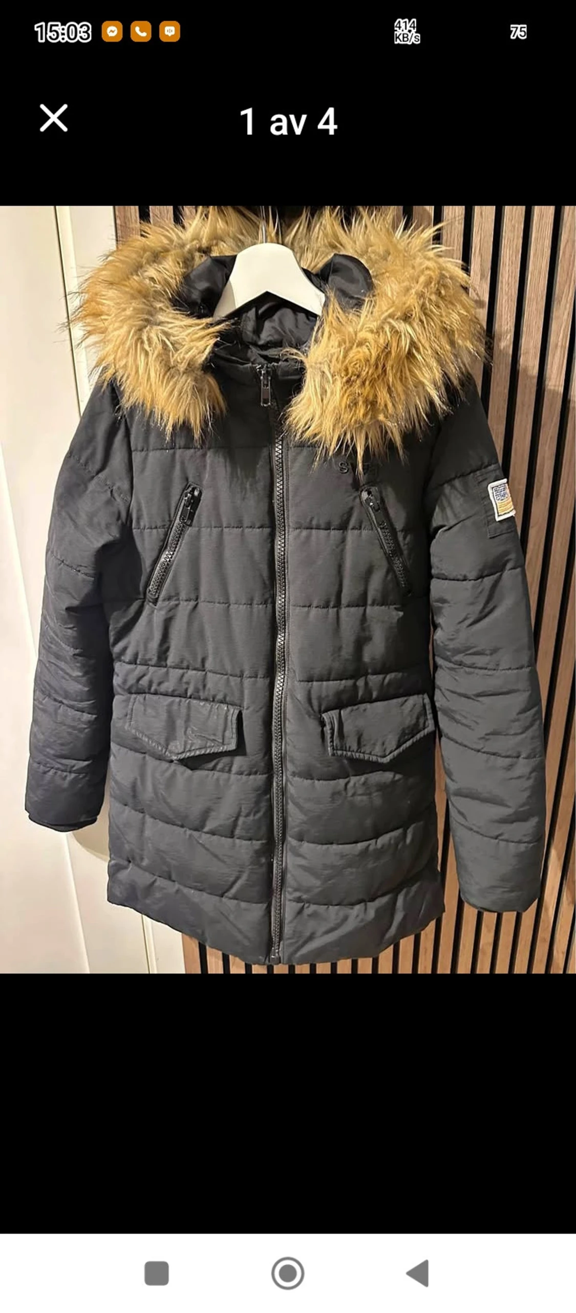 Svart lång pufferjacka med päls - 3