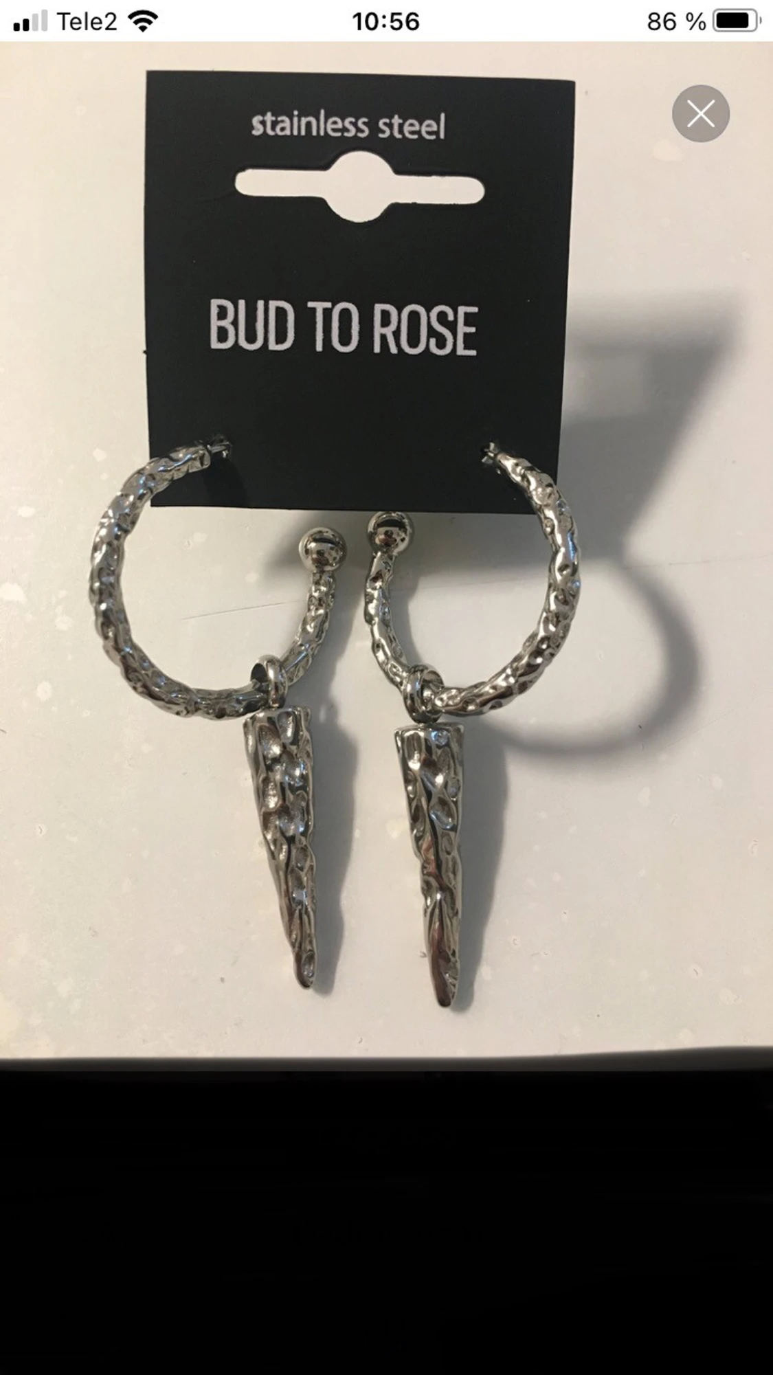 Silverfärgade örhängen Bud to Rose