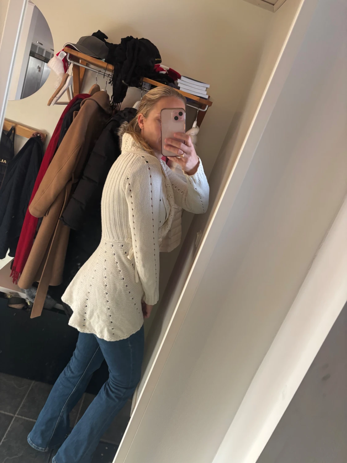 Vit omlottkofta med sjalkrage - 1