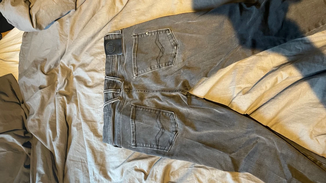 Replay Anbass svarta jeans, storlek 30 - 2