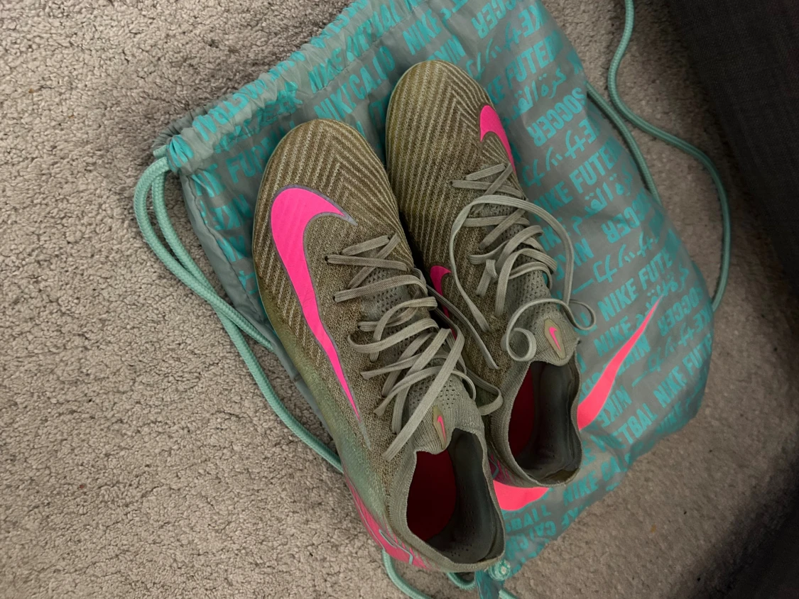 Nike fotbollsskor  - 3