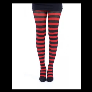 svart- och rödrandiga strumpbyxor - supersöta tunna och stretchiga tights/strumpbyxor från bluefox :)) originalpris: 99kr. Är i one size men skulle gissa att den passar från S-L (jag har strlk M) klicka på den vita knappen för att fråga om fler bilder!