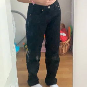 gina jeansen - använder några gånger, sälja eftersom det är för liten för mig, byxor är jätte snygg, skriv om du intresserad ❤️