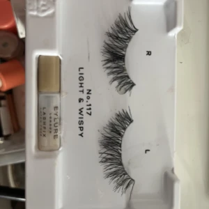 Lösögonfransar  - Köpte fel lösögonfransar, endast testade. 