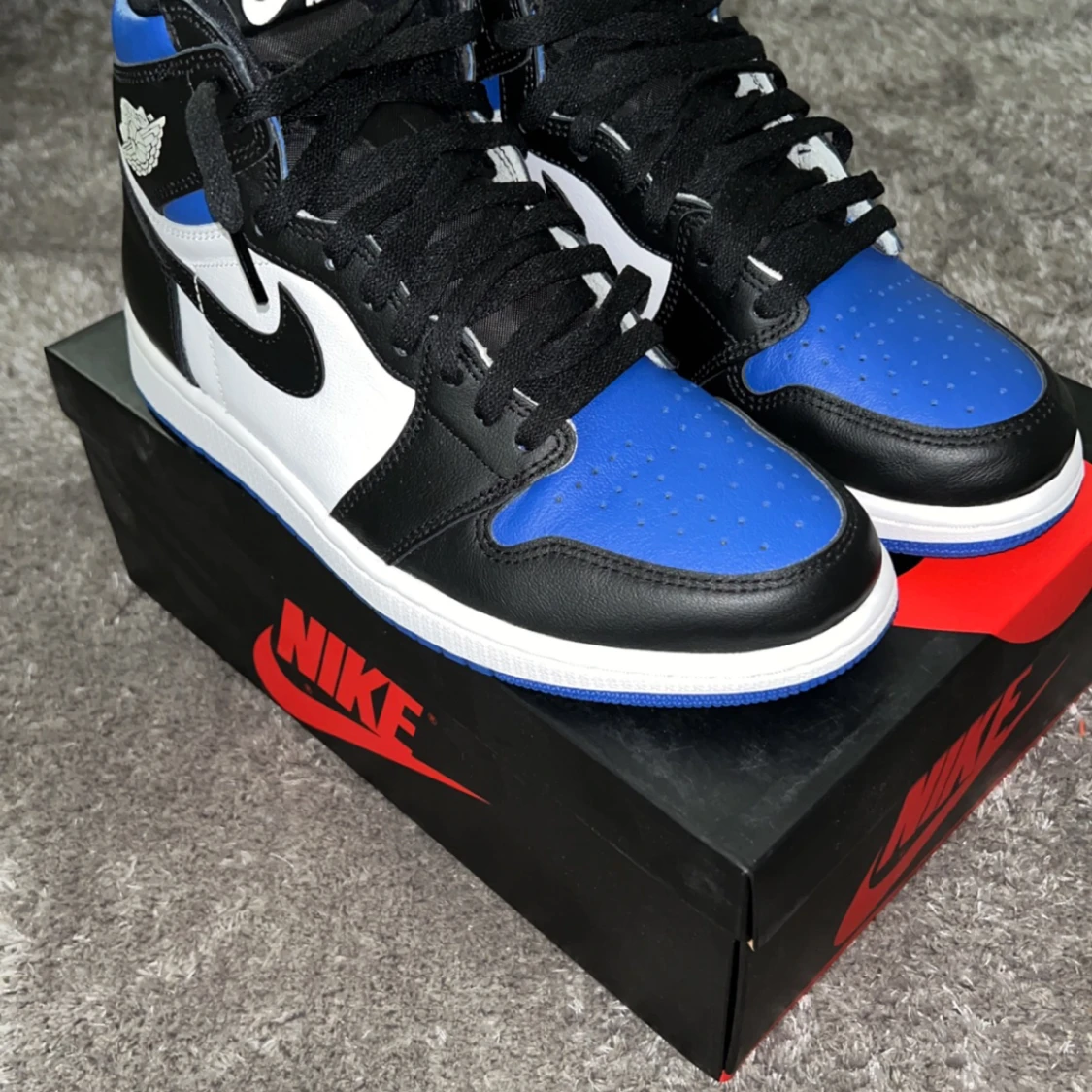 Jordan 1 royal toe 42