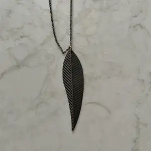 Minimalist Leaf Necklace  Adjustable Chain Necklace  Brass Metal Finish  