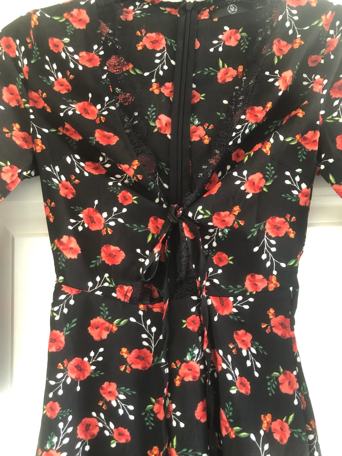 Svart blomming klänning  - 90
