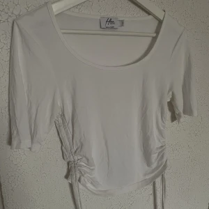 HannaSchönbergxNakd topp - oanvänd topp från Nakd💖