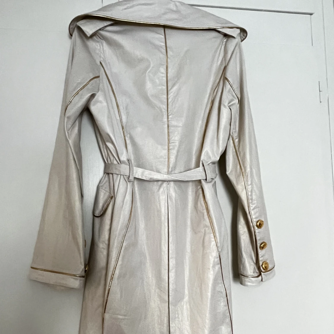 Vit trenchcoat  - 90