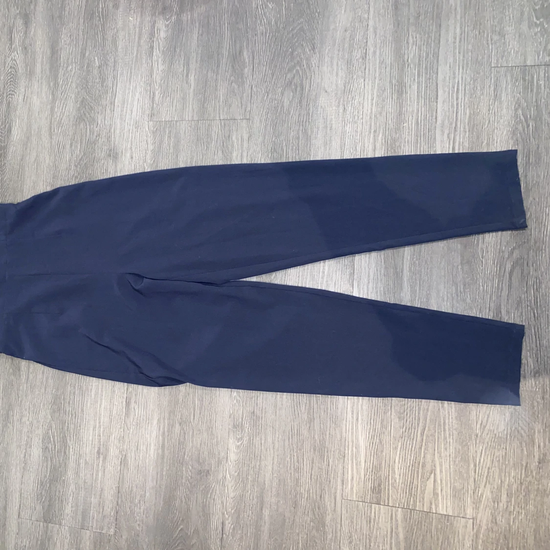 Byxdress med öppen rygg - 91