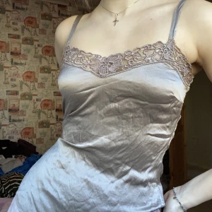 Linne - Festligt linne i äkta siden 