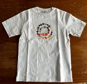 Daily paper t shirt - Använd, bra skick Sitter som S
