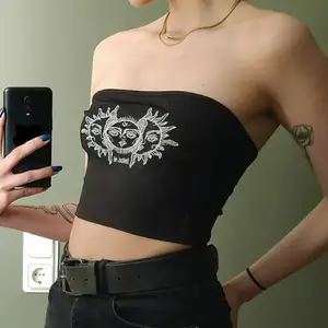 Really cute bandeau for summer! Tag says S, but would fit M as well due to the stretchy material.